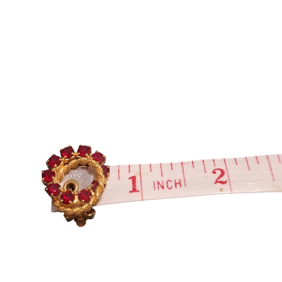 Vtg Unsigned Gold Tone & Red Rhinestone Double Circle Brooch & Earring Set - Picture 8 of 8